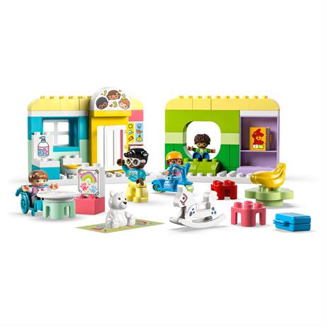 Конструктор LEGO DUPLO Town Будни в детском саду 67 деталей (10992) - фото 1