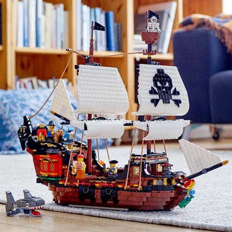 Конструктор LEGO Creator Пиратский корабль 1262 детали (31109) - фото 3
