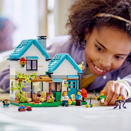 Конструктор LEGO Creator Уютный дом 808 деталей (31139) - фото 4