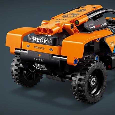 Конструктор LEGO Technic Гоночный автомобиль NEOM McLaren Extreme E 252 детали (42166) - фото 3