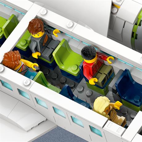 Конструктор LEGO City Пассажирский самолет 913 деталей (60367) - фото 4