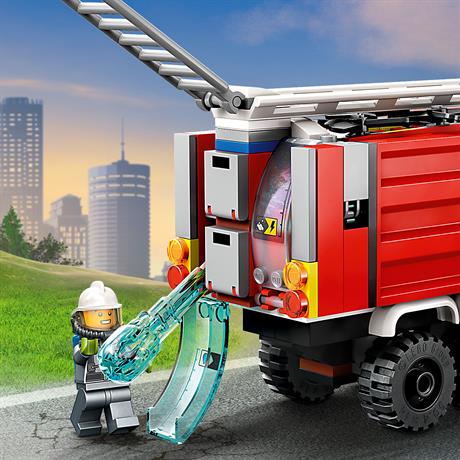 Конструктор LEGO City Fire Department Пожарная машина 502 детали (60374) - фото 4