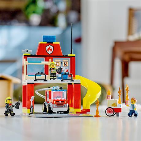 Конструктор LEGO City Fire Department Пожарное депо и пожарная машина 153 деталей (60375) - фото 6