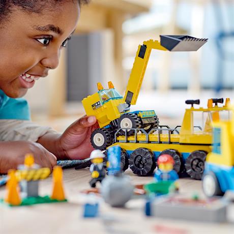 Конструктор LEGO City Construction Будівельні вантажівки та кулястий таран 235 деталей (60391) - фото 2