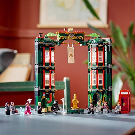 Конструктор LEGO Harry Potter Міністерство магії 990 деталей (76403) - фото 1