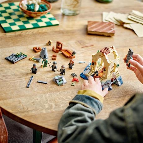 Конструктор LEGO Harry Potter Замок Гоґвортс Човновий елінг 350 деталей (76426) - фото 6