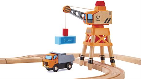Набір для іграшкової залізниці Hape Підйомний кран та вантажівка (E3715) - фото 11
