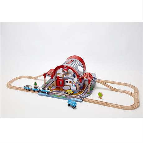 Іграшкова залізниця Hape Станція Гранд-Сіті зі світловими та звуковими ефектами (E3725) - фото 0