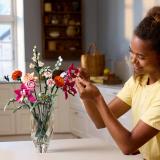 Конструктор LEGO Botanicals Милый розовый букет цветов 749 деталей (10342)