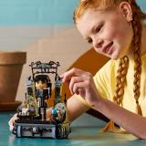 Конструктор LEGO Wednesday Фигурка Венздей Аддамс 702 детали (76780)