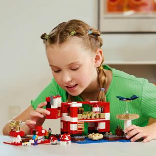 Конструктор LEGO Minecraft Грибний будинок 500 деталей (21270)
