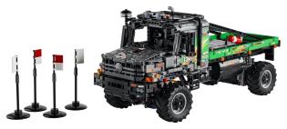 Конструктор LEGO Technic Повнопривідна вантажівка для випробувань Mercedes-Benz Zetros 2129 деталей (42129)