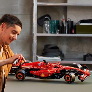 Конструктор LEGO Technic Автомобіль F1 Ferrari SF-24 1361 деталь (42207)