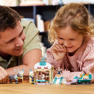 Конструктор LEGO Disney Крижане серце Пригоди Анни на санях 192 деталі (43256)