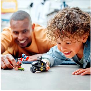 Конструктор LEGO Super Heroes Бетмен проти Харлі Квін 42 деталі (76220)