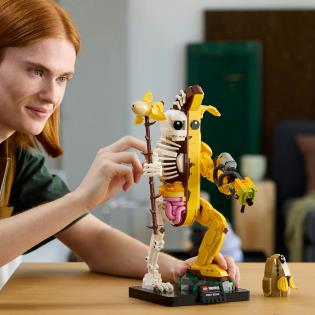 Конструктор LEGO Fortnite Peely Bone Фігурка з відеогри 1414 деталей (77072)