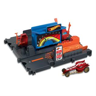 Игровой набор Hot Wheels Приключения в городе Заправочная станция (HMD53-HKX45)