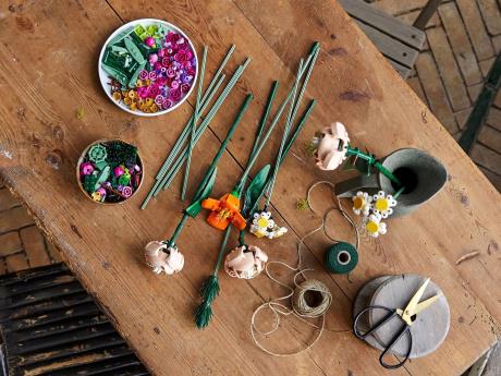 Конструктор LEGO Botanicals Букет квітів 756 деталей (10280) - фото 0