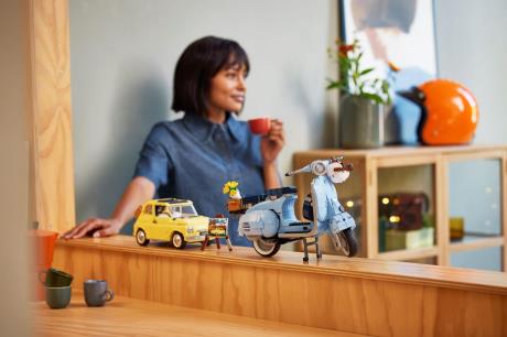 Конструктор LEGO Icons Vespa 1106 деталей (10298) - фото 0