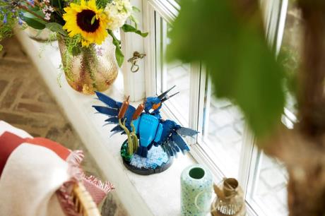 Конструктор LEGO Icons Птица зимородок 834 детали (10331) - фото 4