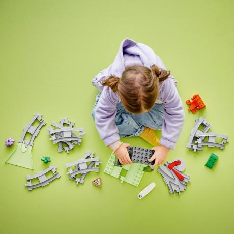 Конструктор LEGO DUPLO Залізничний тунель і колії дод. набір 20 деталей (10425) - фото 9