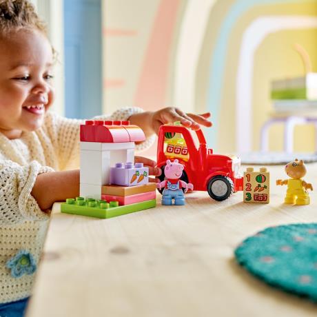 Конструктор LEGO® DUPLO® Пеппа Трактор и рынок 18 деталей (10468) - фото 14