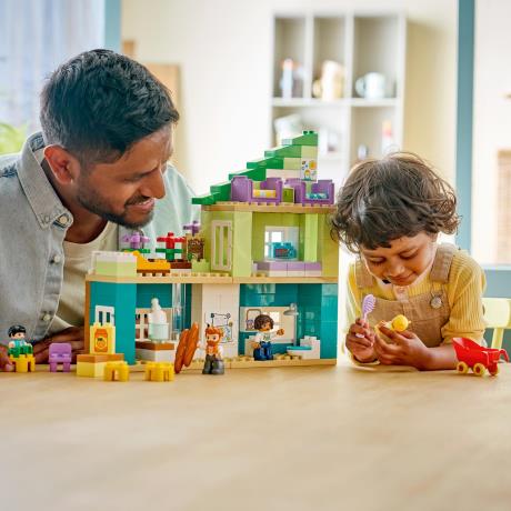 Конструктор LEGO DUPLO Town 3-в-1 Сучасний родинний будинок із фігурками 166 Деталей ( 10470 ) - фото 2