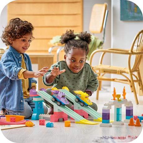 Конструктор LEGO® DUPLO® Город 3 в 1 Интересные горки и трамплины с автомобилями, 111 деталей (10478) - фото 5