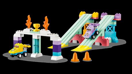 Конструктор LEGO® DUPLO® Город 3 в 1 Интересные горки и трамплины с автомобилями, 111 деталей (10478) - фото 11