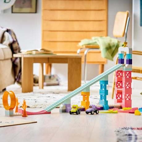 Конструктор LEGO® DUPLO® Місто 3 в 1 Цікаві гірки та трампліни з автомобілями, 111 деталей (10478) - фото 13