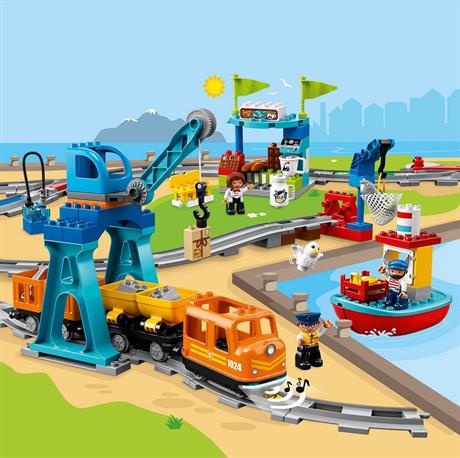 Конструктор LEGO DUPLO Trains Грузовой поезд 105 деталей (10875) - фото 1