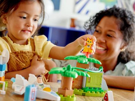 Конструктор LEGO DUPLO Disney Базз Рятівник і космічна місія 37 деталей (10962) - фото 0