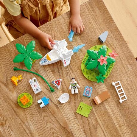 Конструктор LEGO DUPLO Disney Базз Рятівник і космічна місія 37 деталей (10962) - фото 0