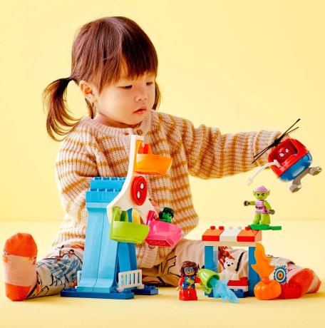 Конструктор LEGO DUPLO Super Heroes Людина-павук і друзі Пригоди на ярмарку 41 деталь (10963) - фото 0