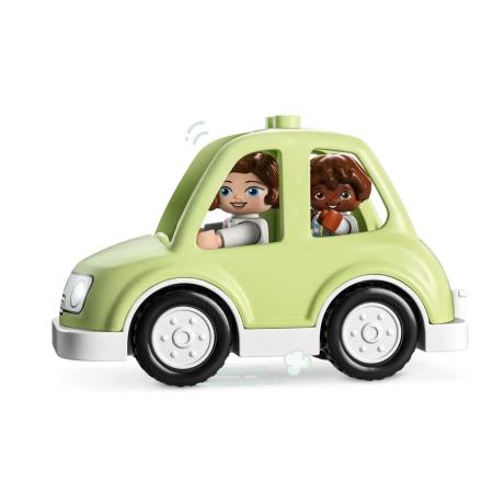 Конструктор LEGO DUPLO Town Сімейний будинок на колесах 31 деталь (10986) - фото 4