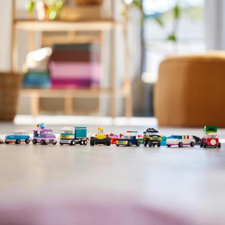 Конструктор LEGO Classic Творчі транспортні засоби 900 деталей (11036) - фото 7