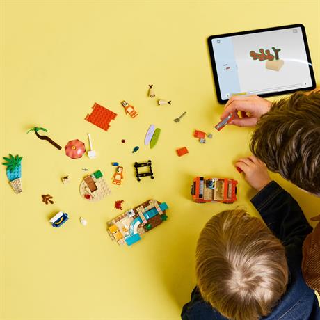 Конструктор LEGO Bluey Пляж і сімейна поїздка на автомобілі Блуї 133 деталі (11202) - фото 8