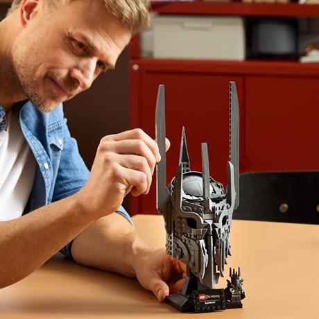 Конструктор LEGO® Icons Володар перснів: шолом Саурона 538 деталей (11373) - фото 6
