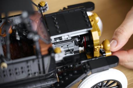 Конструктор LEGO® Icons Ford Model T, набір із моделлю автомобіля 1060 деталей (11376) - фото 13