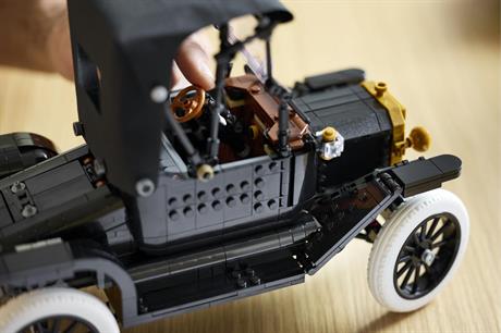 Конструктор LEGO® Icons Ford Model T, набір із моделлю автомобіля 1060 деталей (11376) - фото 14