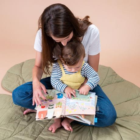 Розвивальна книжка Taf Toys Садочок у місті Бізібук зайченя (13355) - фото 8