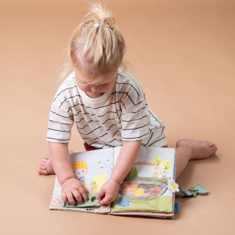 Розвивальна книжка Taf Toys Садочок у місті Бізібук зайченя (13355) - фото 10