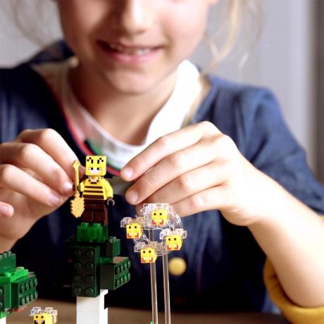 Конструктор LEGO Minecraft Пасіка 238 деталей (21165) - фото 2