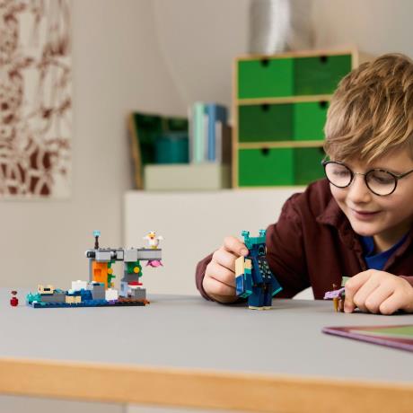 Конструктор LEGO Minecraft Зустріч із Боронителем 238 деталей (21274) - фото 7