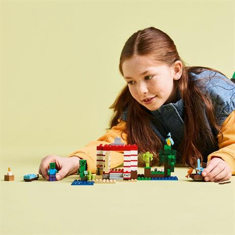 Конструктор LEGO Minecraft Дом из взрывчатки в джунглях 287 деталей (21275) - фото 9