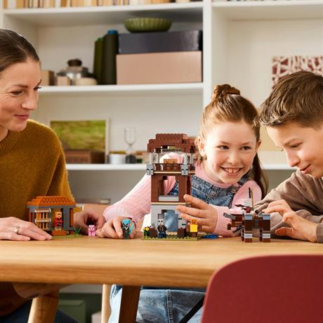Конструктор LEGO Minecraft Аванпост розбійників і спустошувач 665 деталей (21278) - фото 2