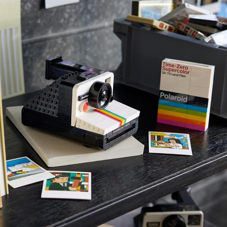 Конструктор LEGO Ideas Фотоаппарат Polaroid OneStep SX-70, 516 деталей (21345) - фото 7