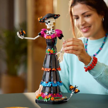 Конструктор LEGO® Ideas Ла Катріна Набір із фігуркою (21372) - фото 11
