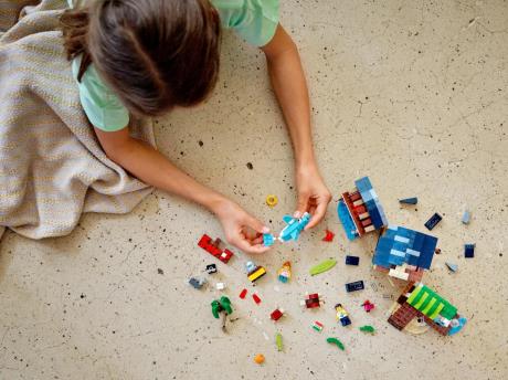 Конструктор LEGO Creator Пляжний будиночок серферів 564 деталі (31118) - фото 0