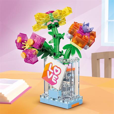 Конструктор LEGO® Creator 3 в 1 Флакон для духов с цветочным декором, 286 деталей (31383) - фото 3